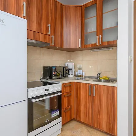Lovely In With Wifi Apartamento Komarna